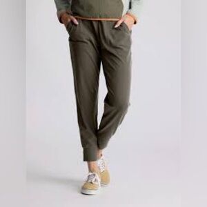Free Fly Women's Highmile Fitted Jogger Olive Green Size Medium Brand New